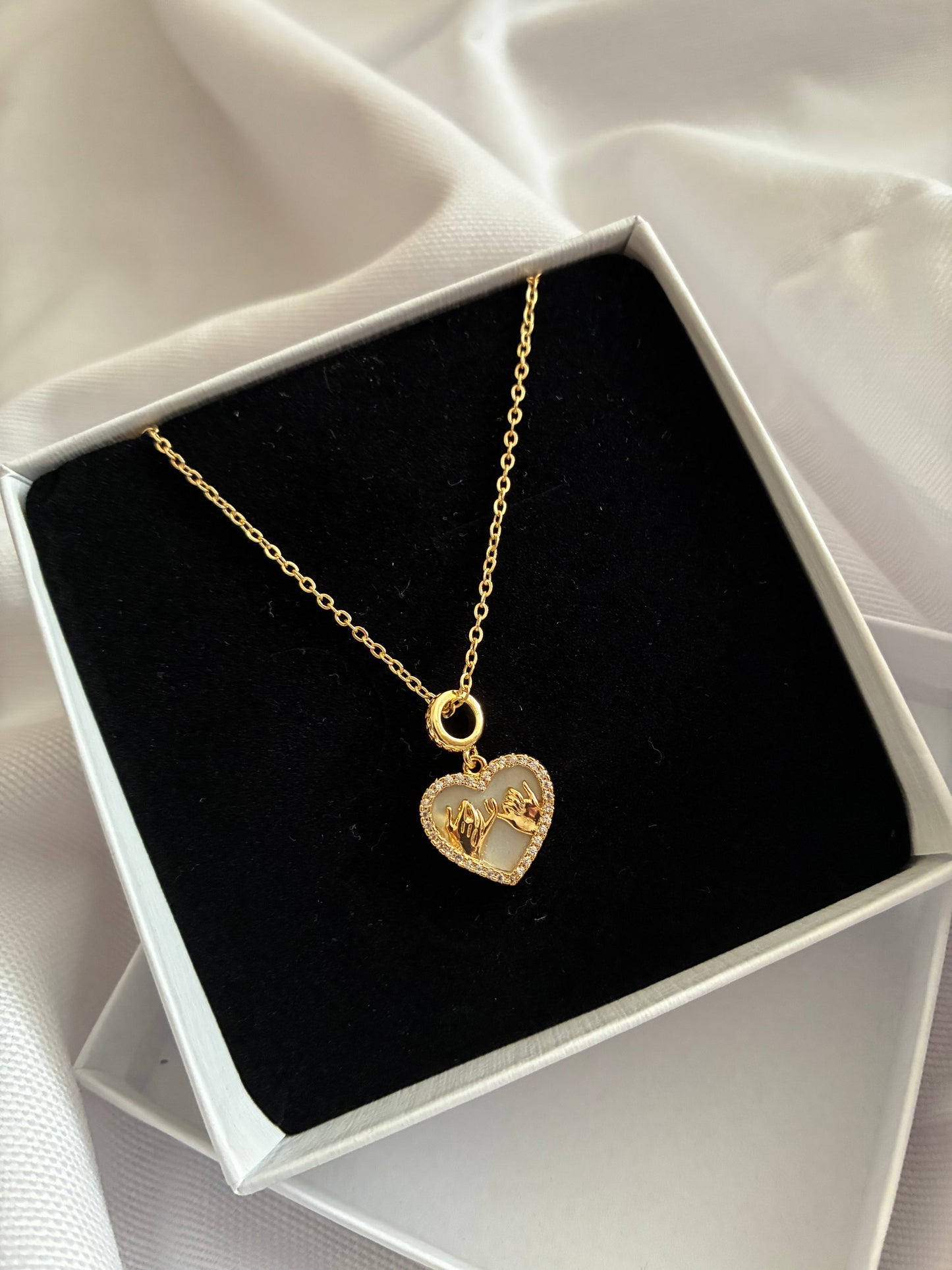 Arkadaşlık Kolyesi