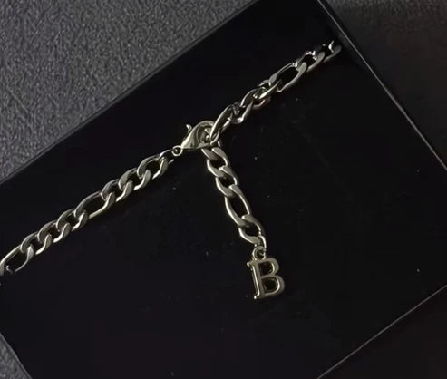 Baş Harfli Paslanmaz Çelik Charm Bileklik (Kutulu Gönderim)